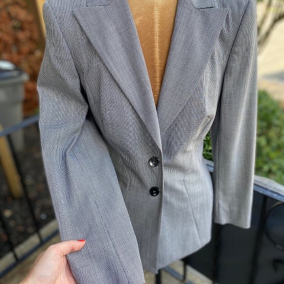 Escada Sz 38 Blazer - Picture 2 of 4